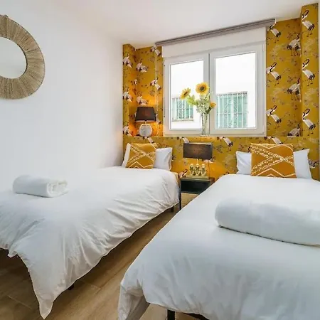 Bonito A Pocos Minutos Del Centro Clav- Apartment Malaga